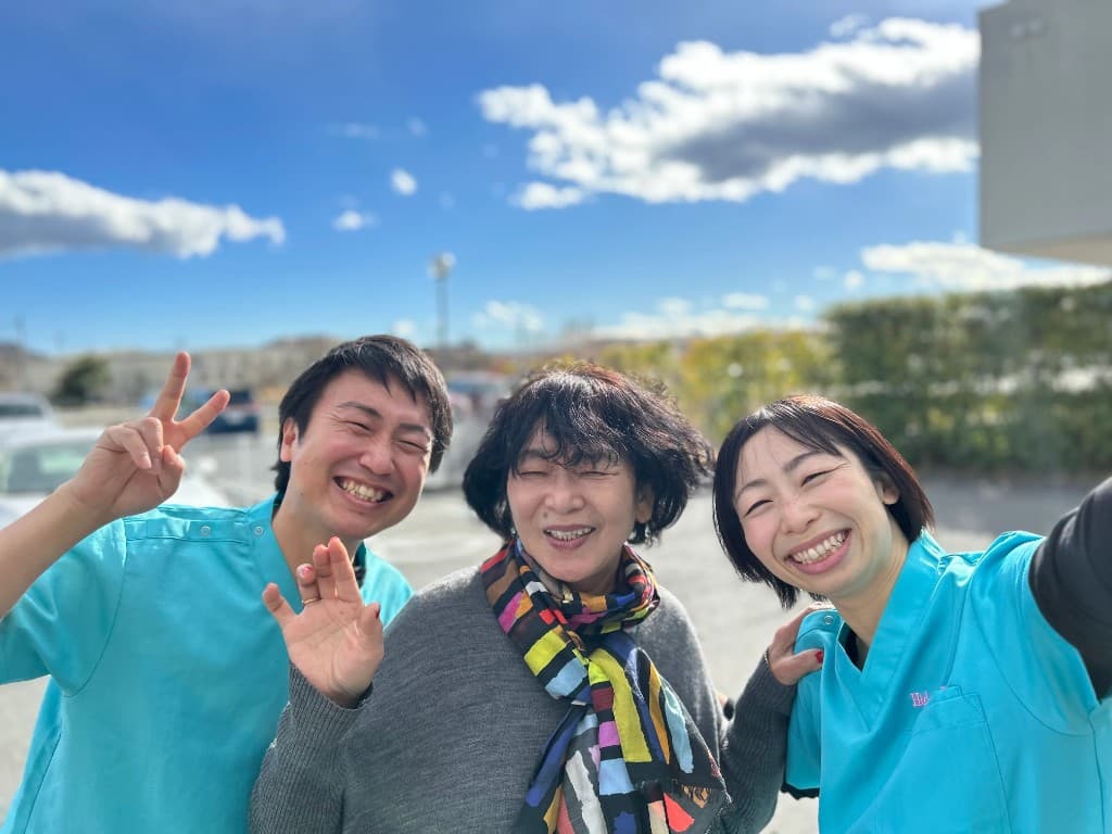 籾山 公子さんと、いとう眼科のスタッフ
